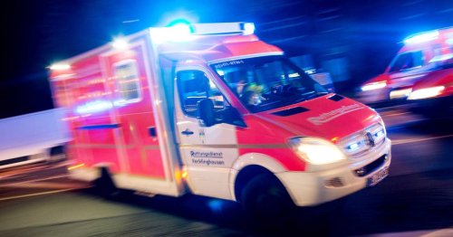 Unfall am späten Abend: Motorradfahrer bei Unfall in Oberhausen lebensgefährlich verletzt