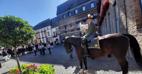 Düsseldorfs Schützen im Fokus: Kollabierte das Schützen-Pferd durch Stress?