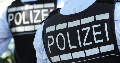 Vorfall in RE6 bei Dormagen: 18-Jähriger schlägt auf Zugbegleiter ein und nimmt ihn in den Schwitzkasten