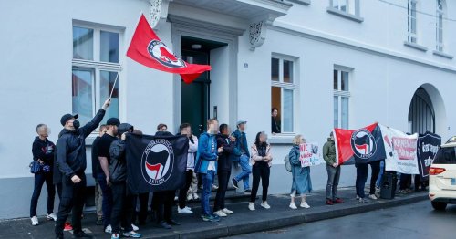 Demonstration gegen „Stammtisch“: AfD scheitert in Krefeld zweimal an einem Tag mit einer Veranstaltung