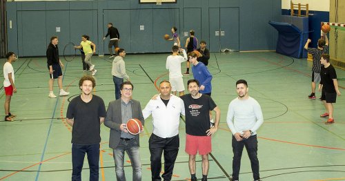 Neuauflage in Rheinberg: „Sport um Mitternacht“ lockt freitags in die Halle