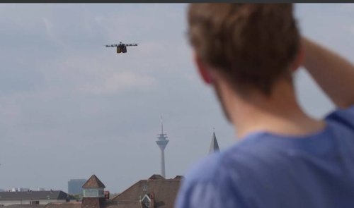Von der Landesregierung gefördertes Projekt: Düsseldorfer Uniklinik liefert Babymedikament per Drohne aus