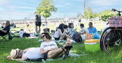 Tipps für das erste Maiwochenende in Düsseldorf: Street-Food, Kirmes, Trödel und viele Bücher