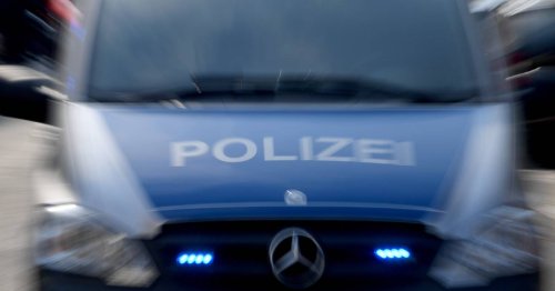 Düsseldorf-Kaiserswerth: Frau sprüht Mann Essig ins Gesicht und raubt seine Uhr