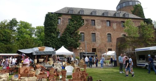 Größtes Fest der Burggemeinde: Tausende beim Pfingstfest in Brüggen