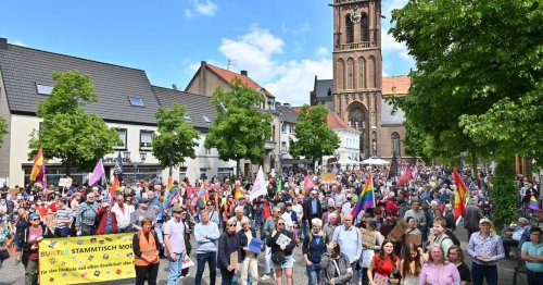 Demo in Krefeld-Hüls: 1500 Menschen setzen Zeichen gegen Rechtsextremismus