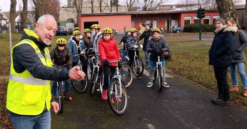 Training für Zugewanderte in Leverkusen: Sicher und unabhängig auf zwei Rädern