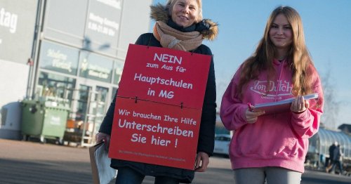 „Darum gehen wir auf die Straße“: Lehrerin und Schülerin setzen sich für Hauptschulen in Mönchengladbach ein