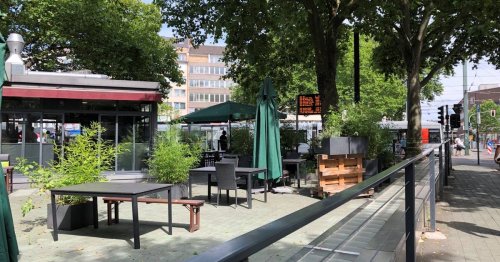 Brennpunkt in Düsseldorf: Streit um Zaun auf Worringer Platz wird 2023 am Landgericht verhandelt
