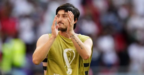 Bayers Stürmer im WM-Glück: Sardar Azmoun nimmt ein Bad in der Menge