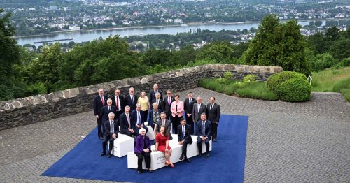 G7-Finanzministertreffen auf dem Petersberg bei Bonn: Ein Küsschen für Lindner und mehr Geld für die Ukraine