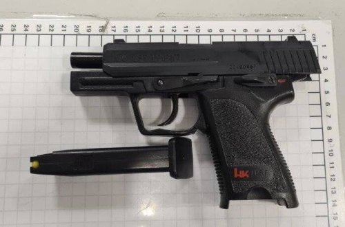Festnahmen in Düsseldorf: Mann läuft mit Pistole durch den Hauptbahnhof