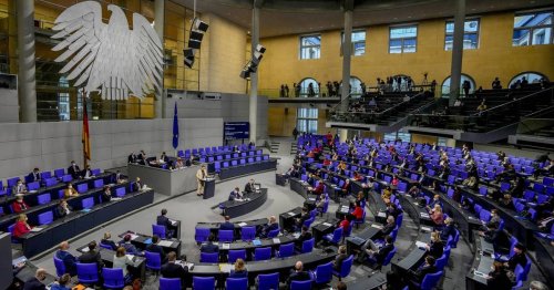 Corona-Newsblog: Bundestag beginnt Beratungen über Impfpflicht
