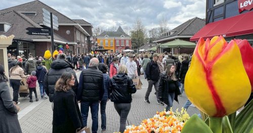Karfreitags-Ansturm in Roermond: „Wir wissen genau, was wir wollen – danach flüchten wir wieder“