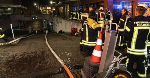 Großeinsatz der Rettungskräfte: Brand in Gelderner Tiefgarage – 40 Anwohner evakuiert