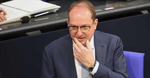 Rassismus und Antisemitismus: Dobrindt stellt Statistik zu politisch motivierter Gewalt vor
