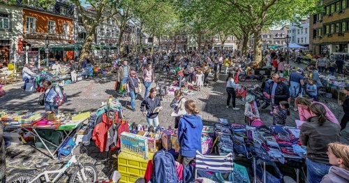 Flohmarkt in Kempen: Trubel auf dem Kindertrödelmarkt