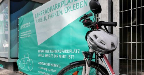 Mobilitätspolitik in Krefeld: Bewachter Fahrradparkplatz in der City