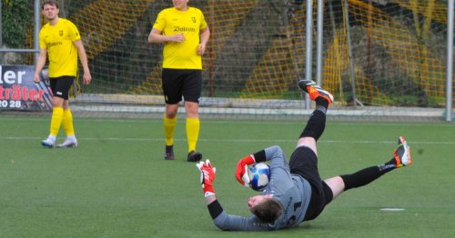 Wenig Bewegung derweil im Tabellenkeller: Türkiyemspor kocht Neersbroich ab und distanziert Rheindahlen