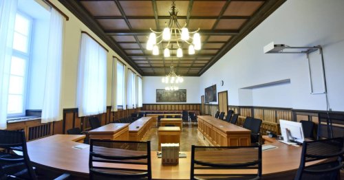 Prozess in Kleve: Schulbusfahrer soll Mädchen auf dem Heimweg missbraucht haben