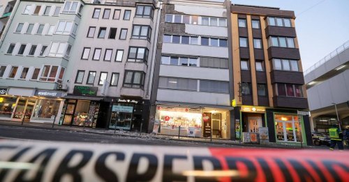 In Bonn und Düsseldorf: Fassadenteile stürzen auf Gehweg – zwei Passanten verletzt