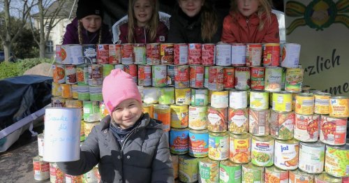 Spendenaktion in Rheinberg: Fast 1000 Konservendosen als Spende für die Tafel
