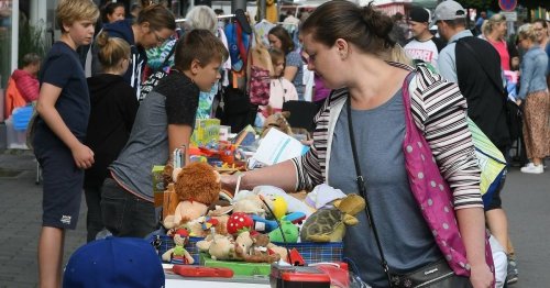 Großer Andrang in der Radevormwalder Innenstadt: Ferienspaß-Finale mit einem Flohmarkt