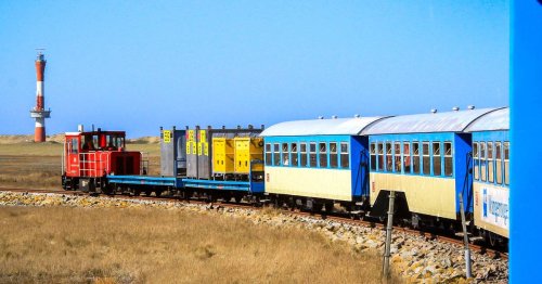 Lahm, aber pünktlich: Auf Wangerooge fährt der langsamste Zug der Republik