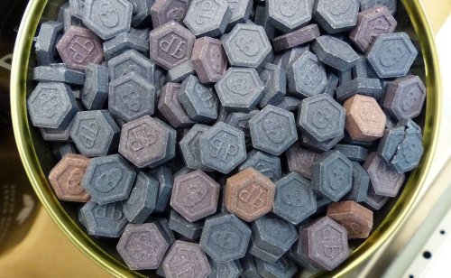 Zwei Festnahmen in Kleve: Ecstasy statt Kaffee – Zollfahnder stellen 23 Kilo Drogen sicher