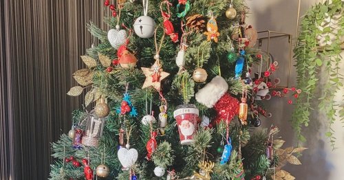 Thrifty mum praised for 'gorgeous' Christmas tree idea that costs only €5
