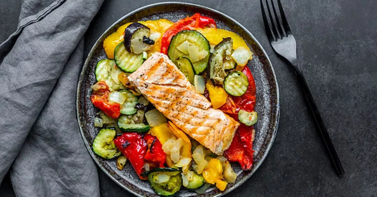 The six tasty food groups to help manage painful endometriosis symptoms