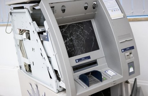 Geldautomatensprenger machen keine Beute: Richten Schaden an