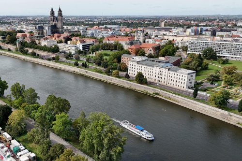 Ausflugsschifffahrt wegen Niedrigwasser auf Elbe eingestellt