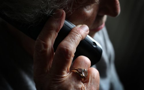 Bankangestellte rettet 35.000 Euro Erspartes für 90-Jährige