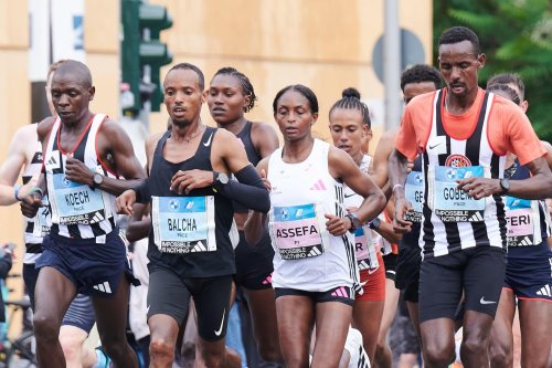 Äthiopierin Assefa stürmt zu Marathon-Weltrekord in Berlin