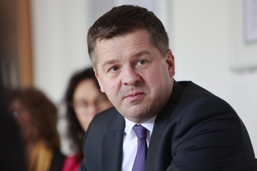 Wirtschaftsminister will Praktikumsprämie ausweiten