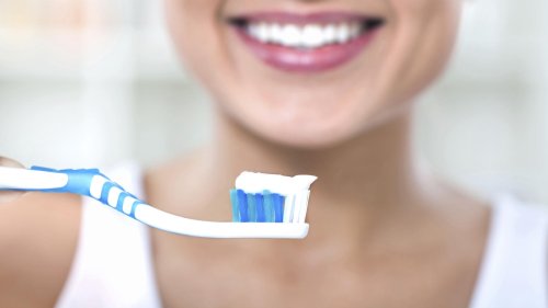 Stiftung Warentest: Diese Zahnpasta ist supergünstig und supergut!