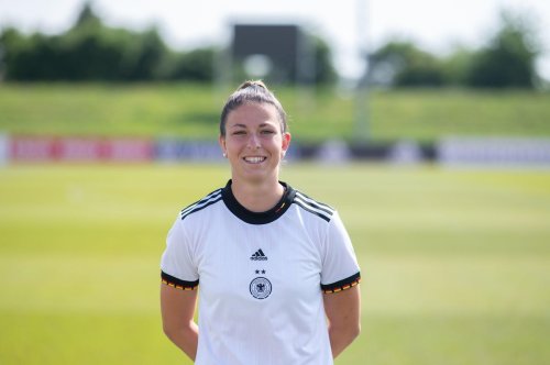 VfL Wolfsburg holt Nationalspielerin Chantal Hagel