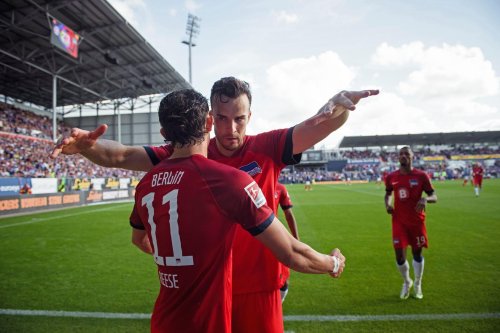 Holstein Kiel verliert kurioses Spiel gegen Hertha BSC