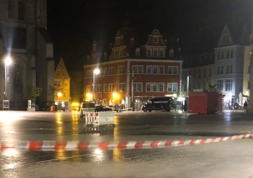 Explosion auf Marktplatz in Halle - drei Schwerverletzte