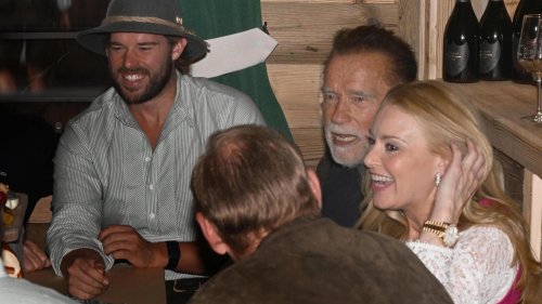 Arnold Schwarzenegger rockt das Oktoberfest - doch alle schauen nur auf Sohn Christopher!