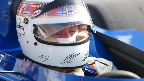 Corinna führte seine Hand – Michael Schumacher gibt erstes Autogramm seit seinem Unfall
