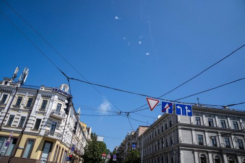 Schwere Detonationen - Luftangriffe auf Kiew
