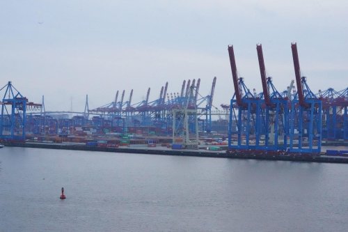 Lotsen-Warnstreik: Hamburger Hafen ohne Containerschiffe
