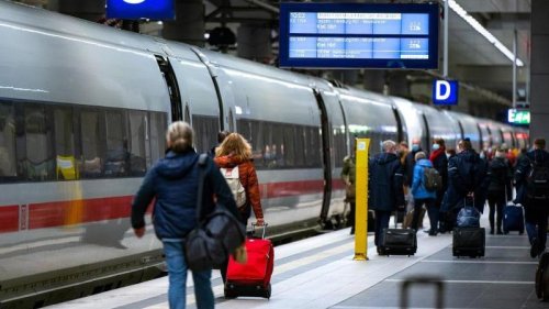 Im Dezember wird die Bahn noch teurer! Mit diesen Tricks können Sie jetzt noch sparen