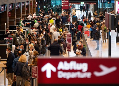 Erste Reisewelle an deutschen Flughäfen erwartet