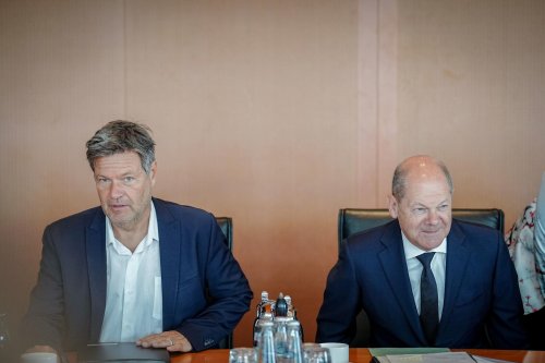 Scholz, Habeck und Heil bei ostdeutschem Wirtschaftsforum
