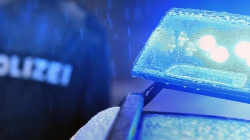 Biss in die Hand: Betrunkener Rollerfahrer verletzt Polizisten in Hohnhorst im Landkreis Schaumburg