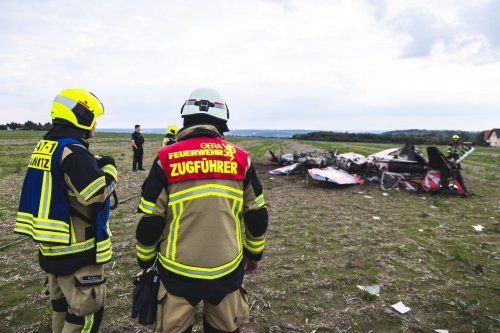 Flugzeuge prallen zusammen: Feuerwehr meldet zwei Tote