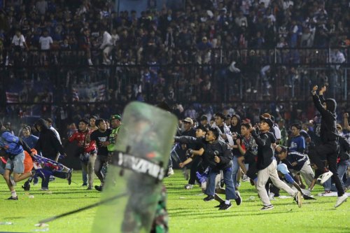 Indonesien: 129 Tote bei Ausschreitungen nach Fußball-Spiel